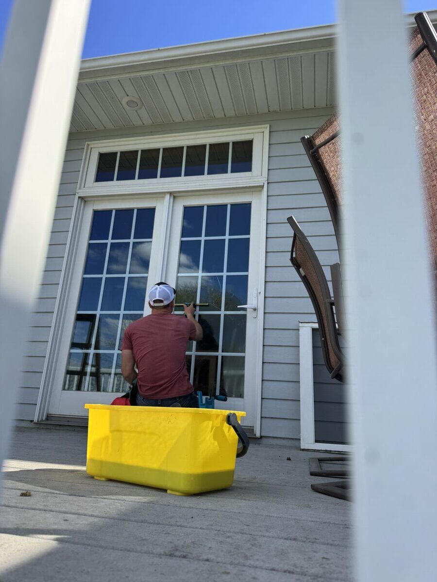 Window cleaning service by Exodus 8 Pest Control